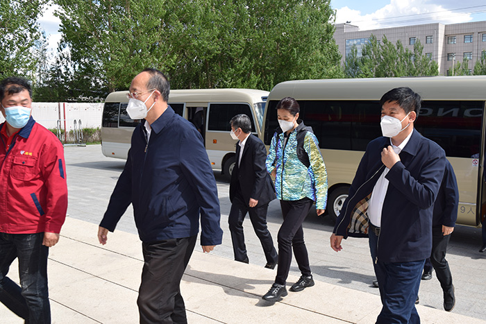 吉林省委常委、常务副省长吴靖平莅临东升国际生产基地督导调研